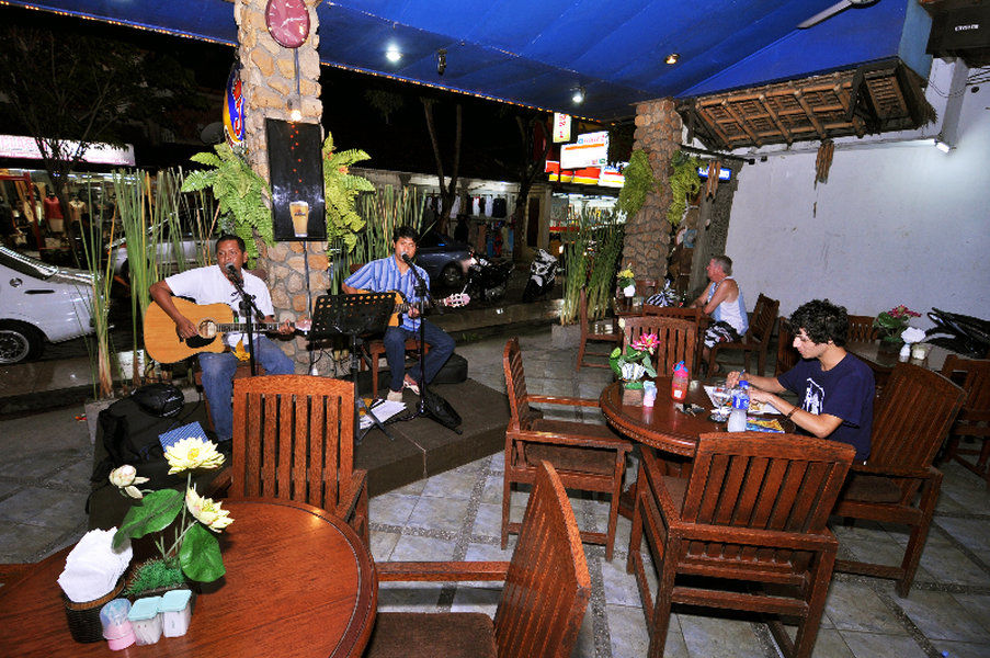Jesens Inn I كوتا المظهر الخارجي الصورة